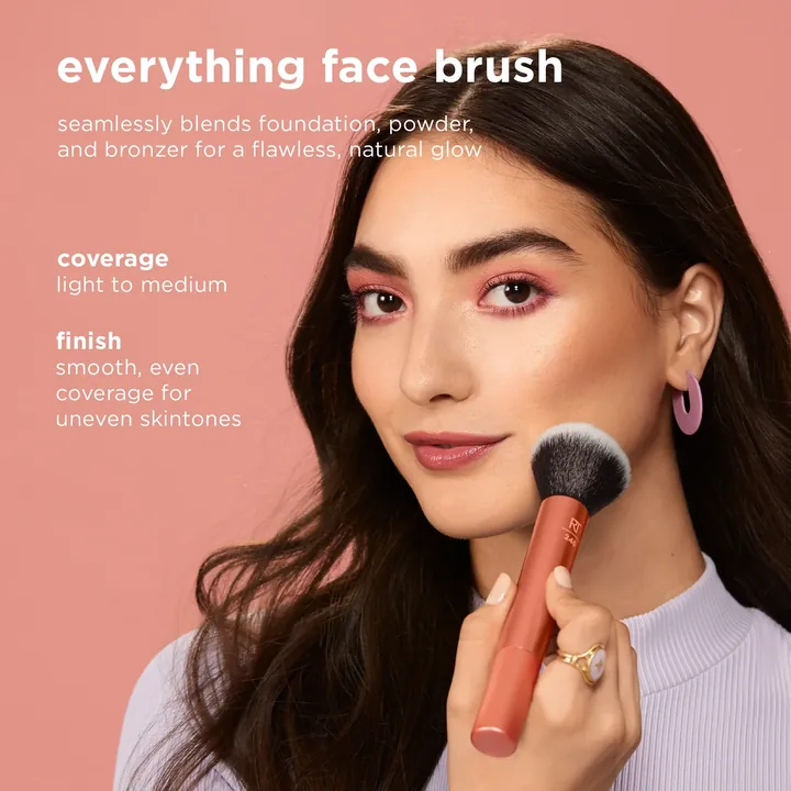 Real Techniques Everything Face Brush — один пензель на все обличчя, фото 5